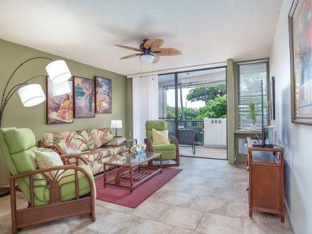 Kailua Bay Resort - 1BR Condo Ocean View #4-204