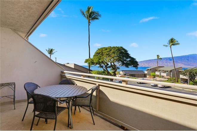 Kihei condo rental: Kihei Holiday - 2BR Condo Ocean View #315