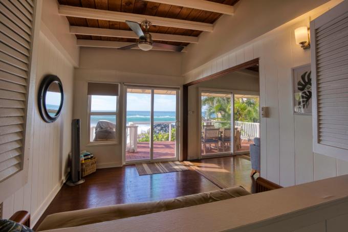North Shore vacation rental: Oceanfront Bungalow Waimea Bay - 3BR Home
