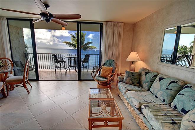 Kihei condo rental: Kihei Beach - 1BR Condo Beach Front #307