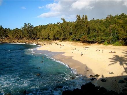 North Shore vacation rental: Waimea Bay View Bungalows - 6BR