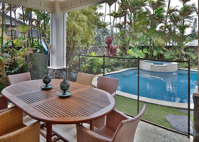 Kailua vacation rental: Beachside Villa - 4BR Home Ocean View