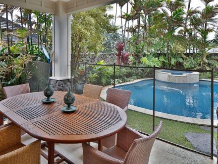Kailua vacation rental: Beachside Villa - 4BR Home Ocean View