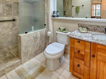 Koa Lagoon - 2BR Deluxe Condo #304
